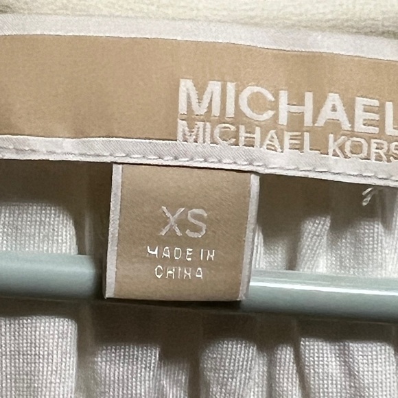 Gorgeous Michael Kors Cream Top XS - Picture 2 of 10